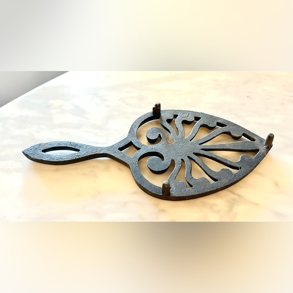 Decorative Cast Iron Trivet - Black Leaf Design
